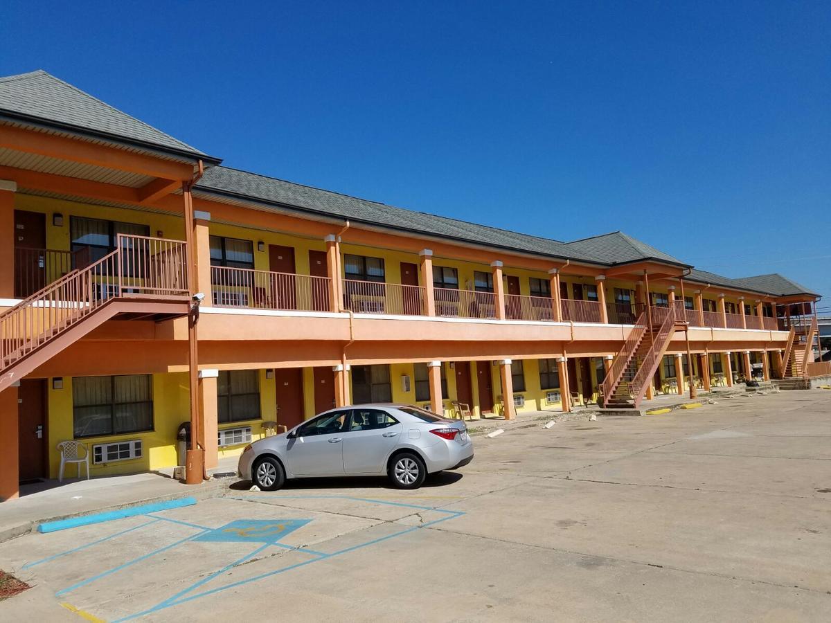 Heart Of Texas Motel Остин Экстерьер фото
