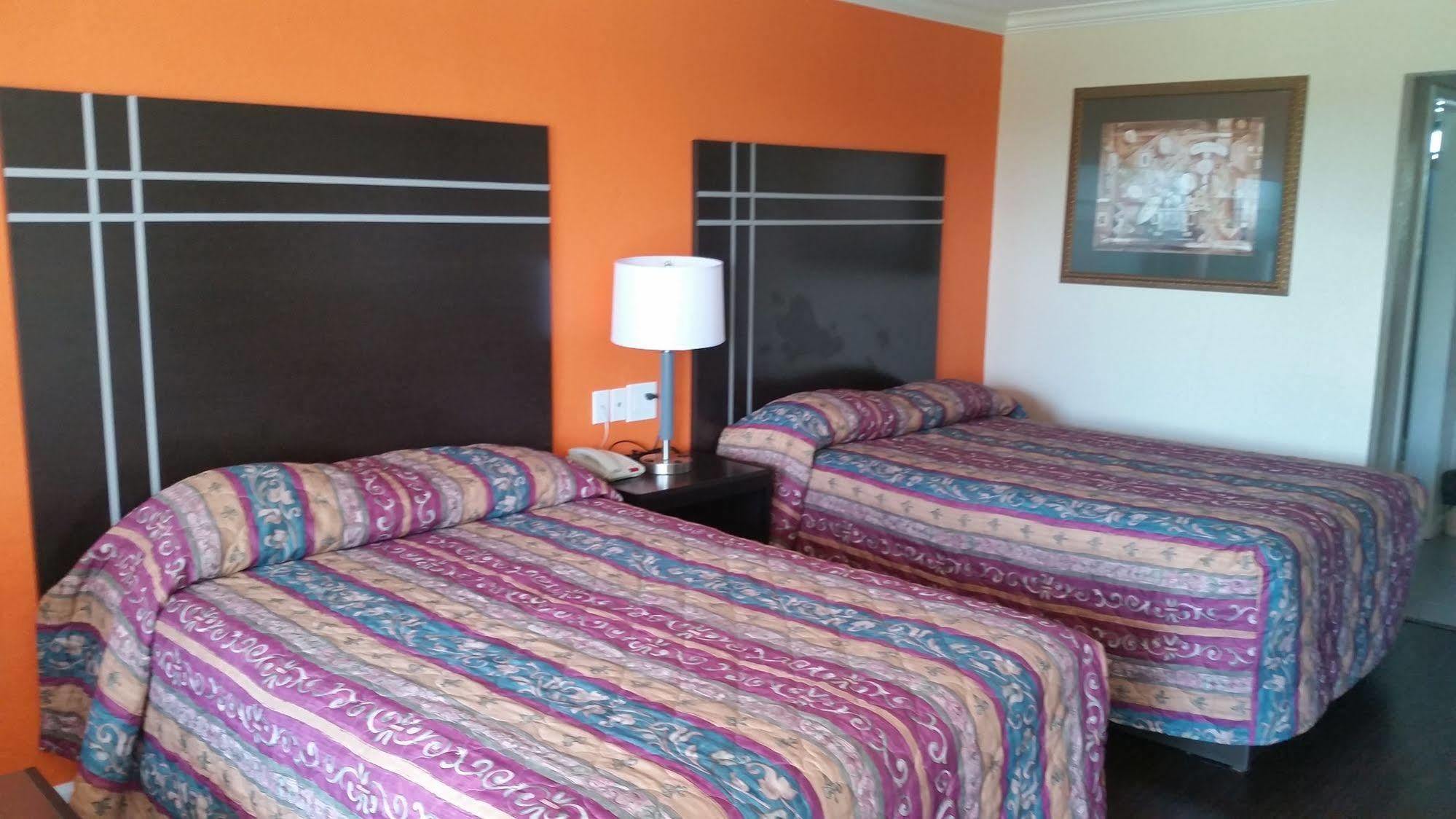 Heart Of Texas Motel Остин Экстерьер фото